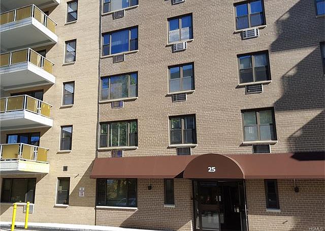 1st image of 25 Stewart Pl APT 415
