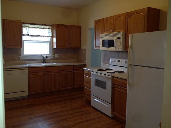 2nd image of 507 Veta Ave