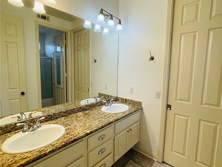 7114 Forest Glen Dr — Photo 12