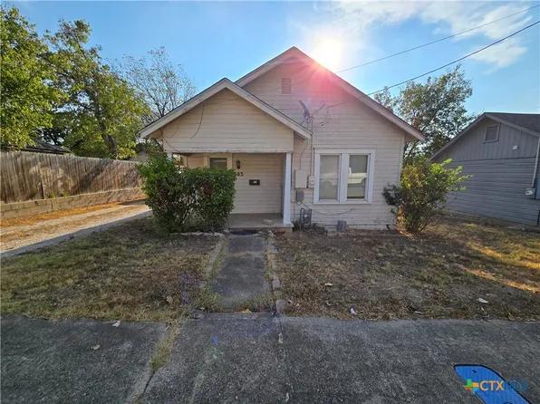 605 Park St, Gatesville, TX 76528