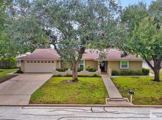 524 Palm Valley Dr E, Palm Valley, TX 78552
