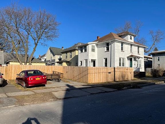4th image of 33 Auburn Ave #1