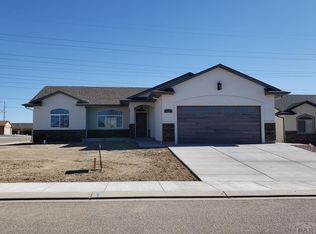2314 Crestwood Ln, Pueblo, CO 81008