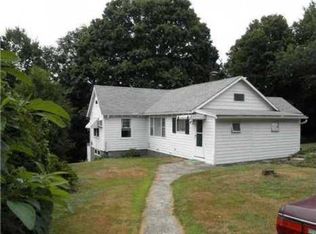 127 Mill St, East Haven, CT 06512