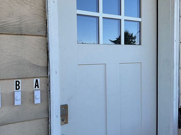 5th image of 241 N Park St #1