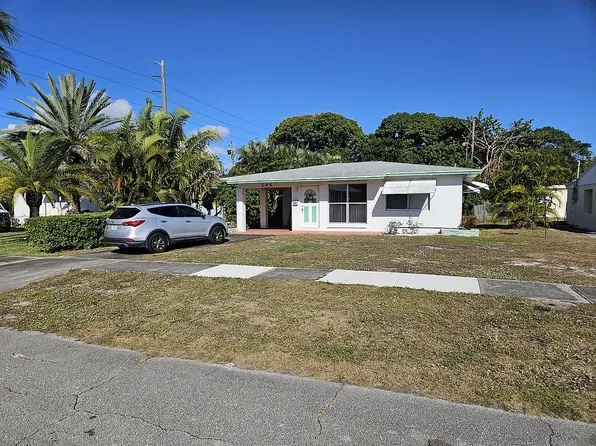 245 E Jasmine Dr, Lake Park, FL 33403