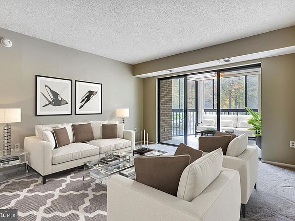5th image of 15107 Interlachen Dr #2-119