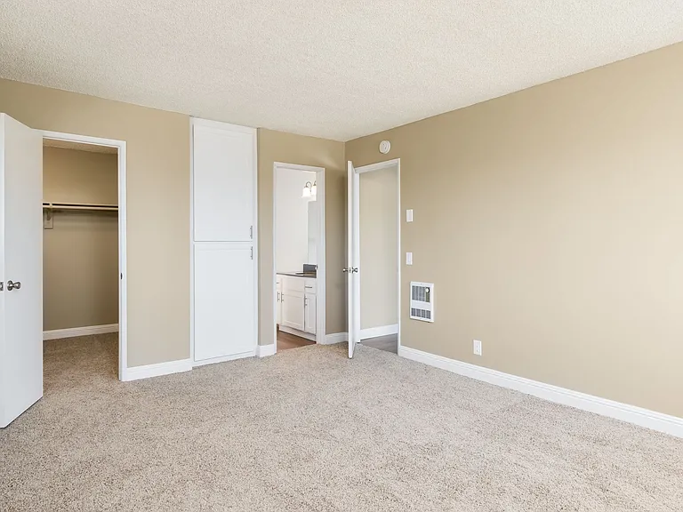 Casa Grande Apartments — Photo 13
