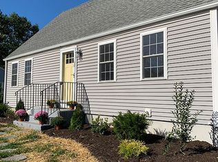 39 Elm St, Colchester, CT 06415