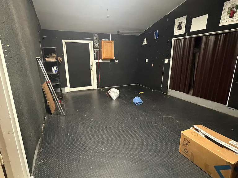 3301 Canterbury Dr — Photo 21