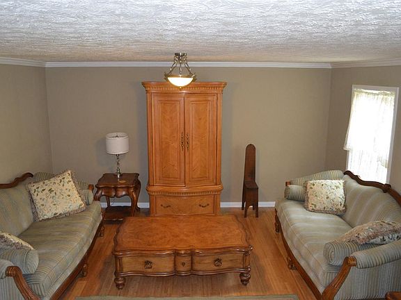3rd image of 2764 Winton Dr