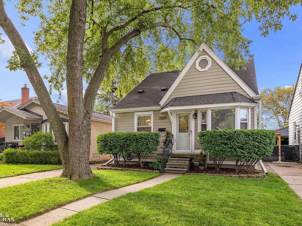 2189 Hollywood Ave, photo 3