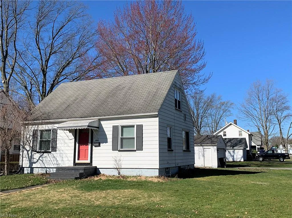 1006 Willard Ave SE photo 1