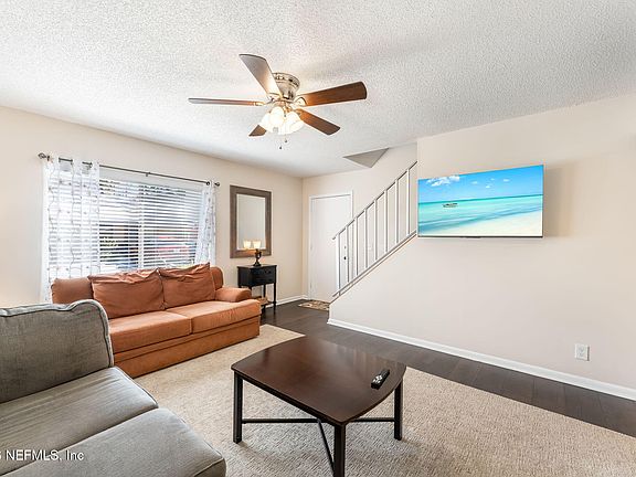 5th image of 1235 THE GROVE Road