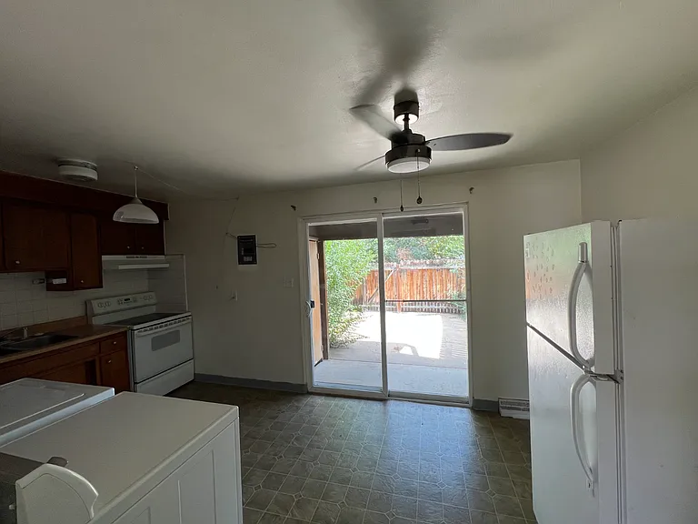 Everett4560-66 — Photo 35