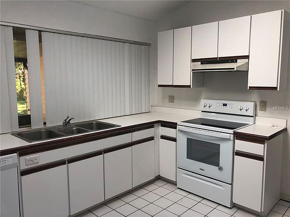 5th image of 8241 Via Bella St