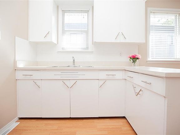 3rd image of 70th St #11811