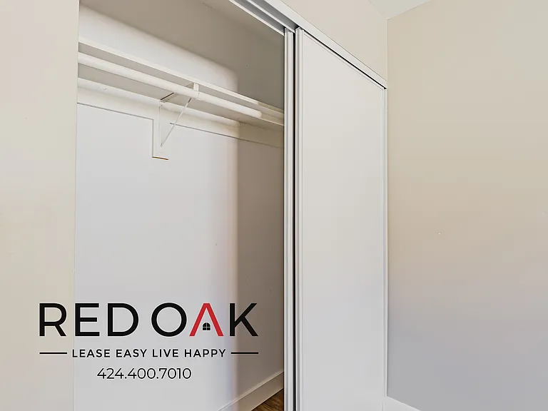 921 W 82nd St #24 — Photo 17