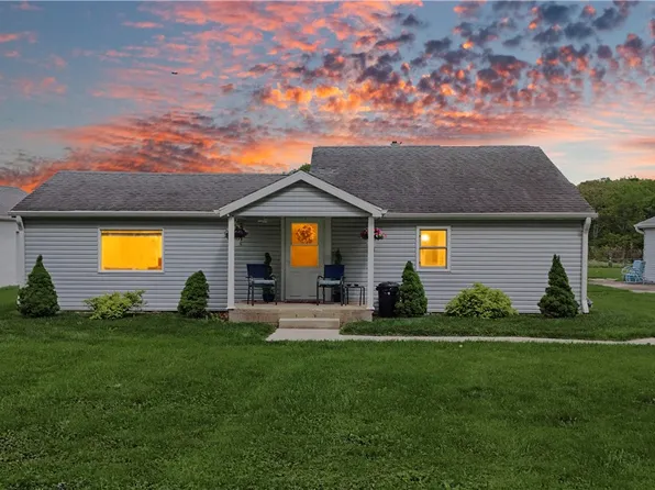 1113 N Daisy Ln, Danville, IL 61834
