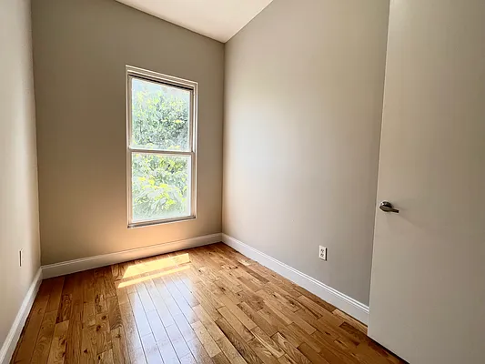 Rented by Pear NYC LLC | media 6