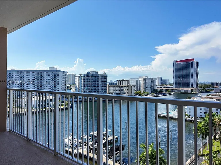 1965 S Ocean Dr #9L — Photo 4