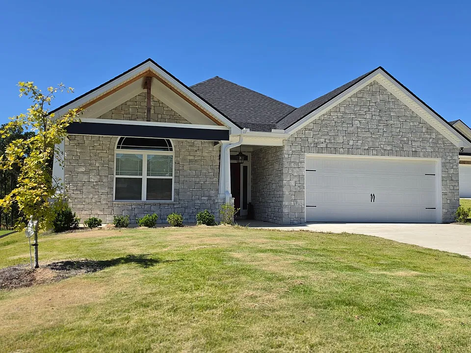 315 Woodstream Dr