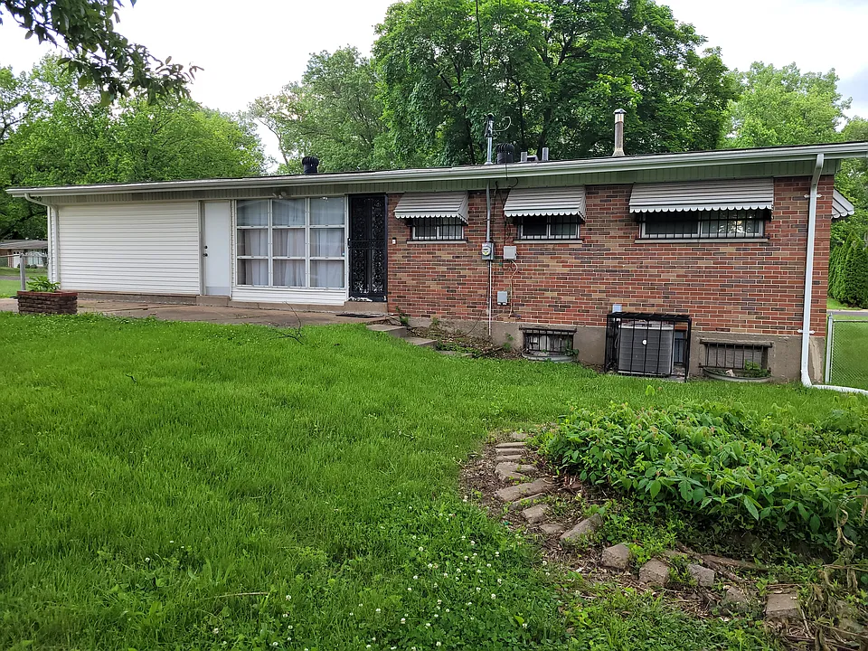 REAR AND YARD