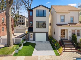 416 N 8th St, Fairview, NJ