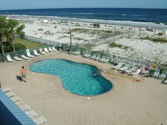 lg pool and baby pool