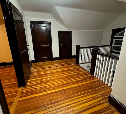 5th image of 155 Heberton Ave #1L