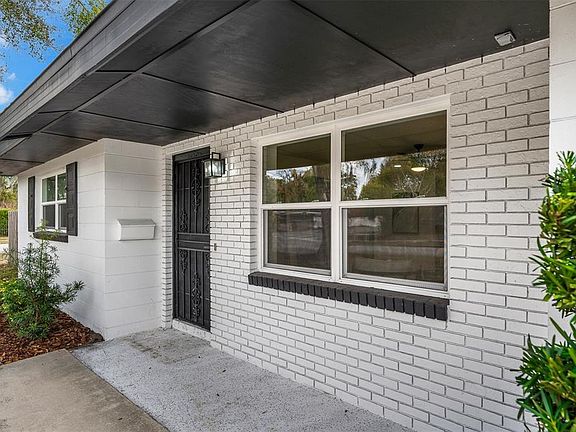 3rd image of 3118 Clemwood St