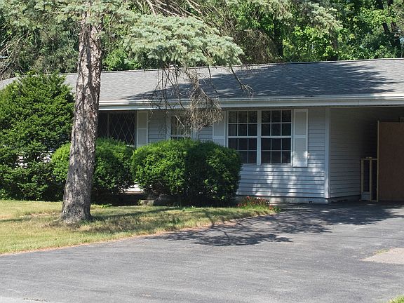 3rd image of 17 Salem Dr