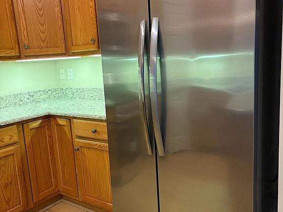 5th image of 4000 Village Way #102-4102