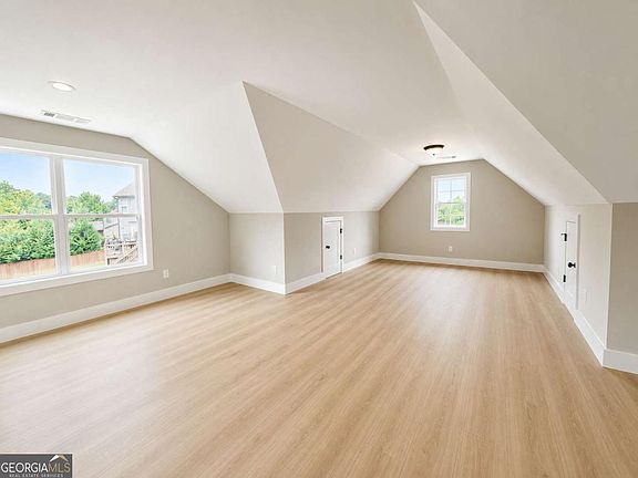 5th image of 3 Brook Run Ln