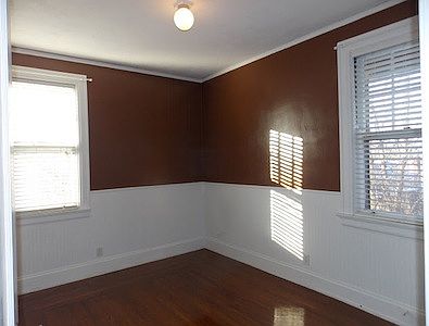 2nd image of 5723 Marmion Ln