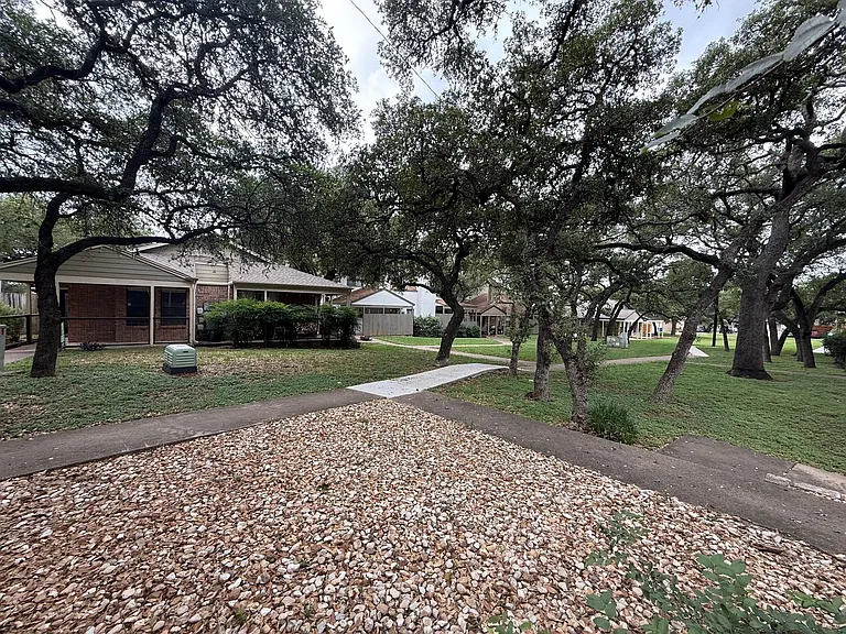 7825 Beauregard Cir #3A — Photo 28