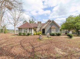 1190 Grandview Dr, Hamilton, AL 35570
