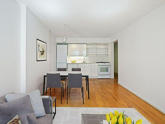 3rd image of 327 W 112th St