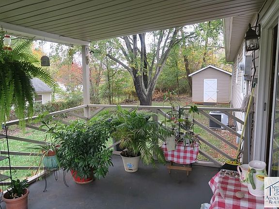 3rd image of 375 Southland Dr