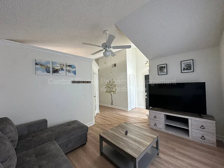 1009 Lake Davenport Blvd — Photo 13