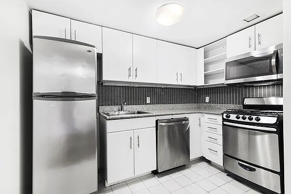 Rented by Compass | media 17