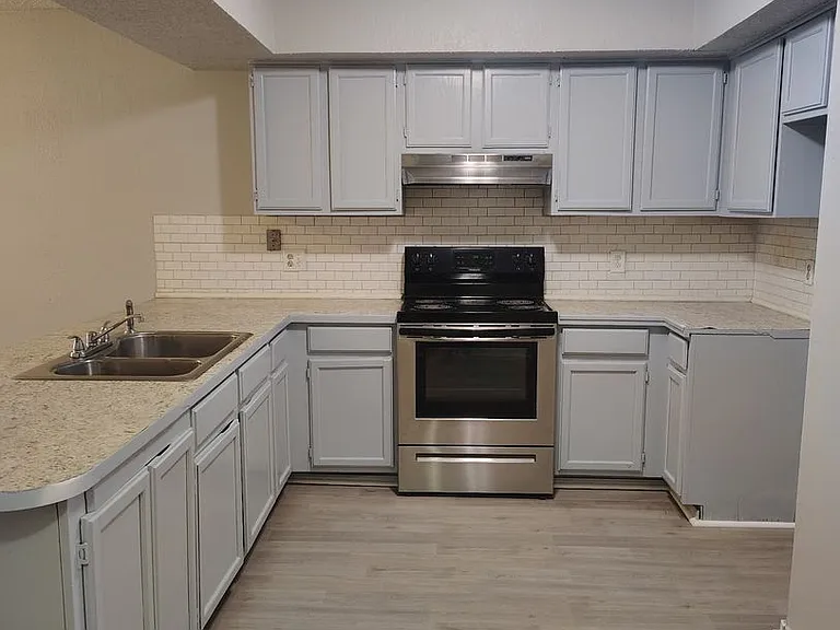 8717 Saint George Way — Photo 14