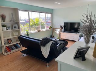 2801 14th Ave W APT 7, Seattle, WA 98119