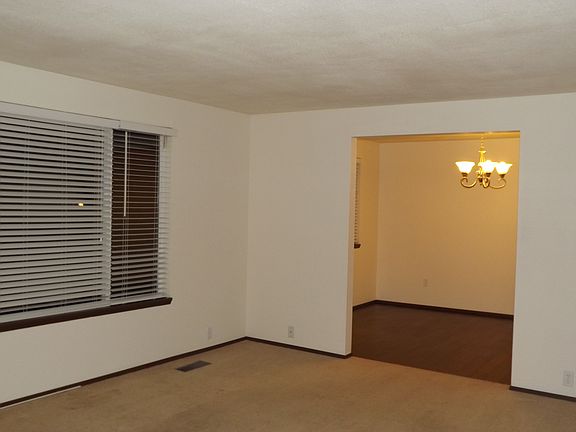 5th image of 4625 Norcross Ct SE