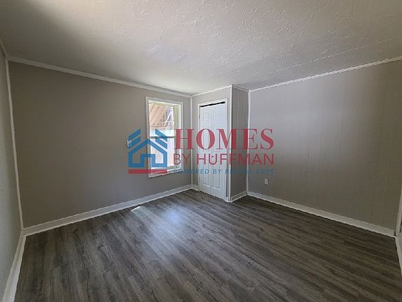 5th image of 2501 Baker Ave