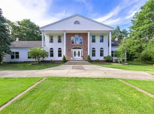 22 Russell St, Manorville, NY