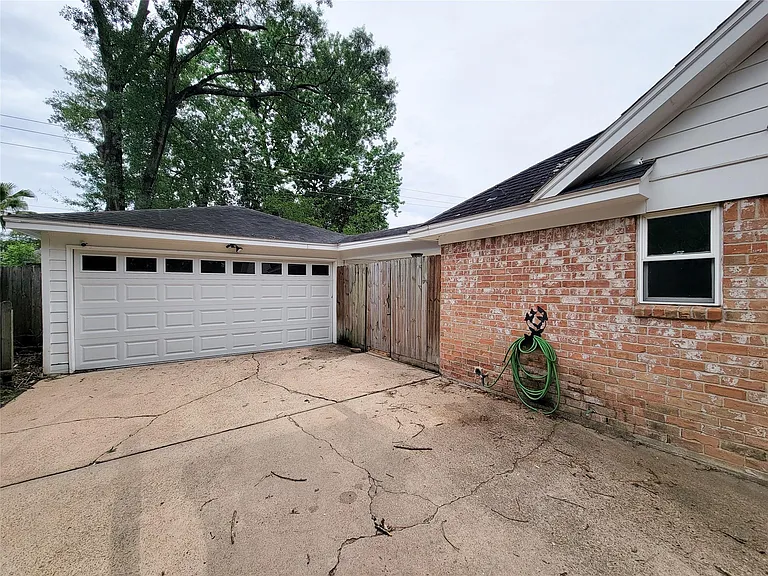 13406 Glen Erica Dr — Photo 37