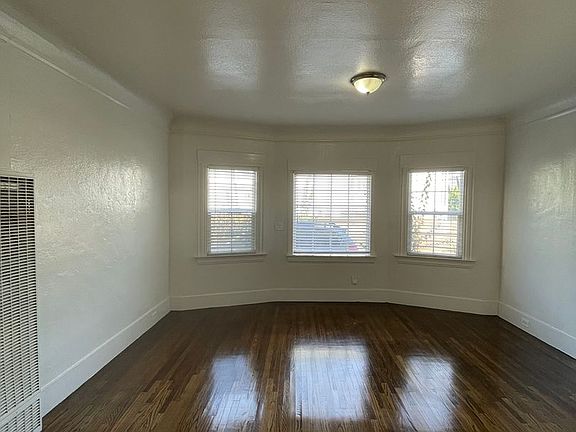 4th image of 1519-1521 Harmon St