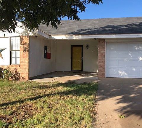 2nd image of 2229 Oleander Ln