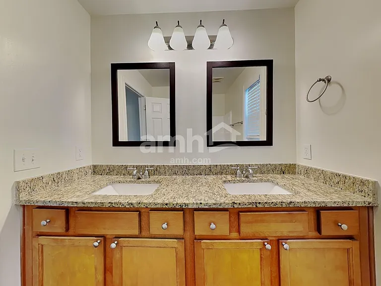 2933 Smooth Stone Trl — Photo 16